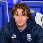 August Priske jubler over skiftet.