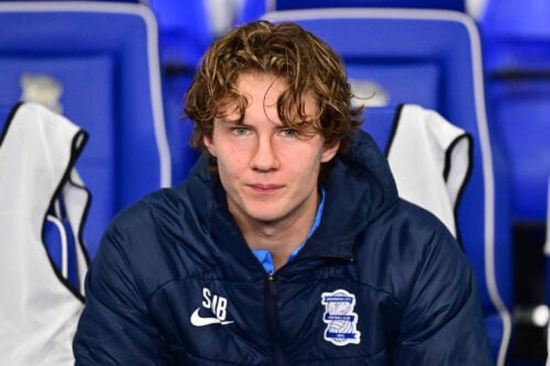 August Priske jubler over skiftet.