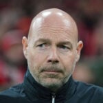 Brian Riemer reagerer på stoppet.