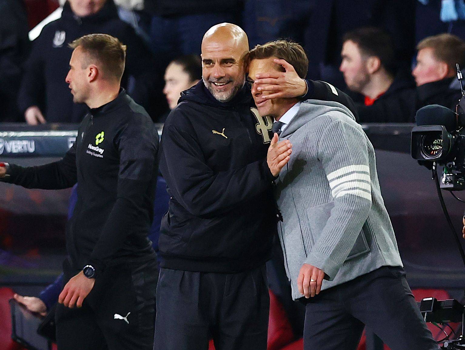 En Premier League-klub har nu valgt at stoppe samarbejdet med cheftræneren. Det sker angiveligt efter gensidig aftale.