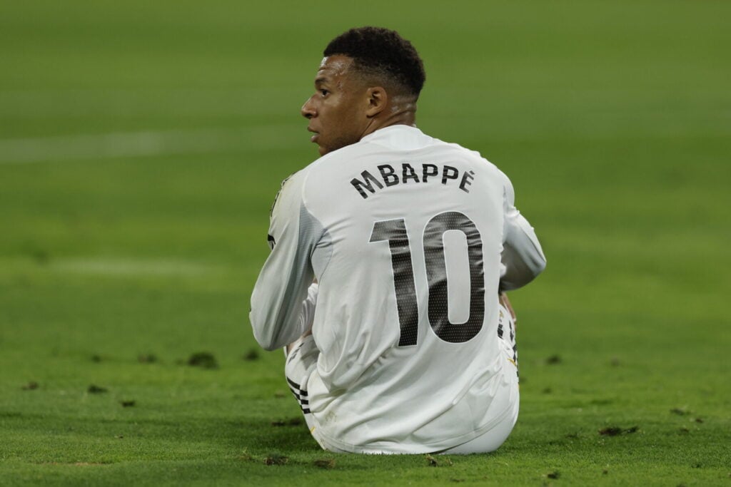 Kylian Mbappé er havnet i unåde hos Real Madrid, hvor den franske superstjerne skaber store problemer for tiden.