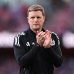 Newcastle beslutter sig om Howe-fremtid.