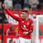 Manchester United scorer nu kassen.