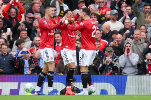 Liverpool måtte endnu en gang se sig slået af Manchester United, der vandt 3-2 på Old Trafford, men værterne blev ramt af en skade.
