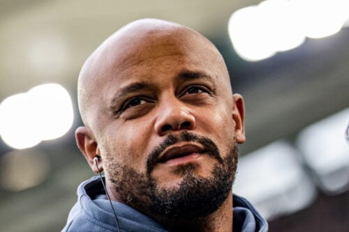 Vincent Kompany kan måske se sig slået i kampen om Anthony Gordon.