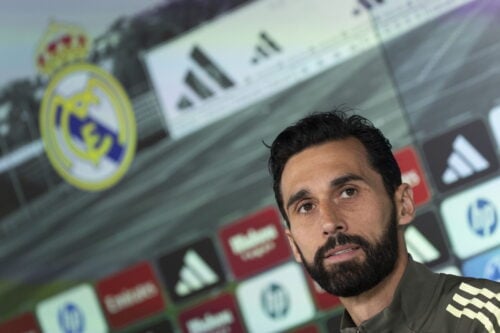 Det er nu en kendsgerning, at Real Madrid kommer til at skifte på trænerposten inden længe. Álvaro Arbeloa forlader nemlig sin stilling.