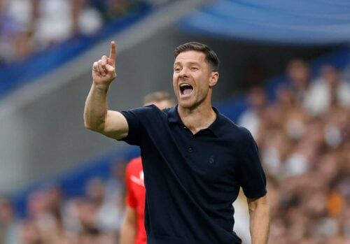 Xabi Alonso er endnu ikke officielt startet i jobbet hos Chelsea, men spanieren er allerede i gang med en omfattende udrensning i truppen.