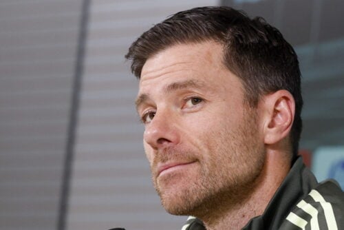 Xabi Alonso er klar til et opsigtsvækkende comeback i Premier League, hvor han bliver ny mand i spidsen for Chelsea.
