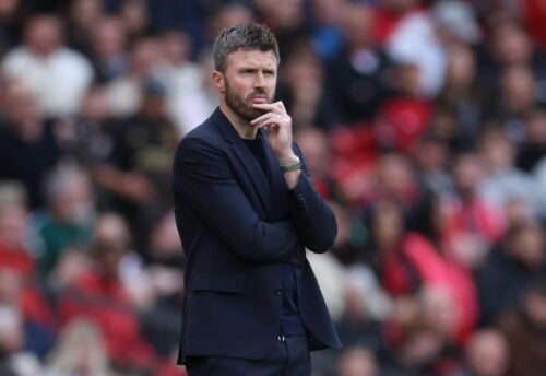 Manchester United fortsætter samarbejdet med Michael Carrick som permanent cheftræner, men der er flere aftaler på vej allerede.