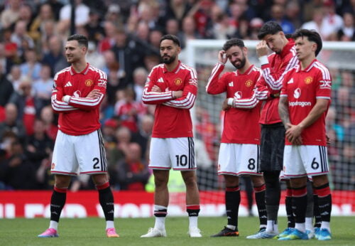 Manchester United har fundet ro efter en turbulent periode, og meget peger på, at klubben satser på kontinuitet på trænerposten.