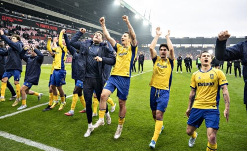 Klokken 18.30 spiller Brøndby og FCK en altafgørende billet til Conference League-kvalifikationen, men optakten overskygges af et fravalg.