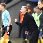 Brøndby står foran sæsonens største kamp mod FCK i derbyet om europæisk fodbold, mens en stjerne synger på sidste vers i klubben.
