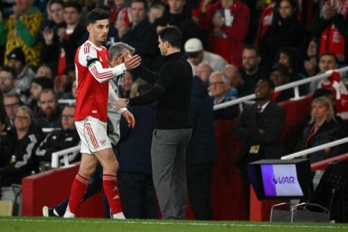 Arsenal er snublende tæt på det første mesterskab i 22 år efter 1-0-sejren over Burnley i Premier League. Men var de heldige?