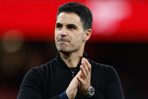 Mikel Arteta og Arsenal er engelske mestre.