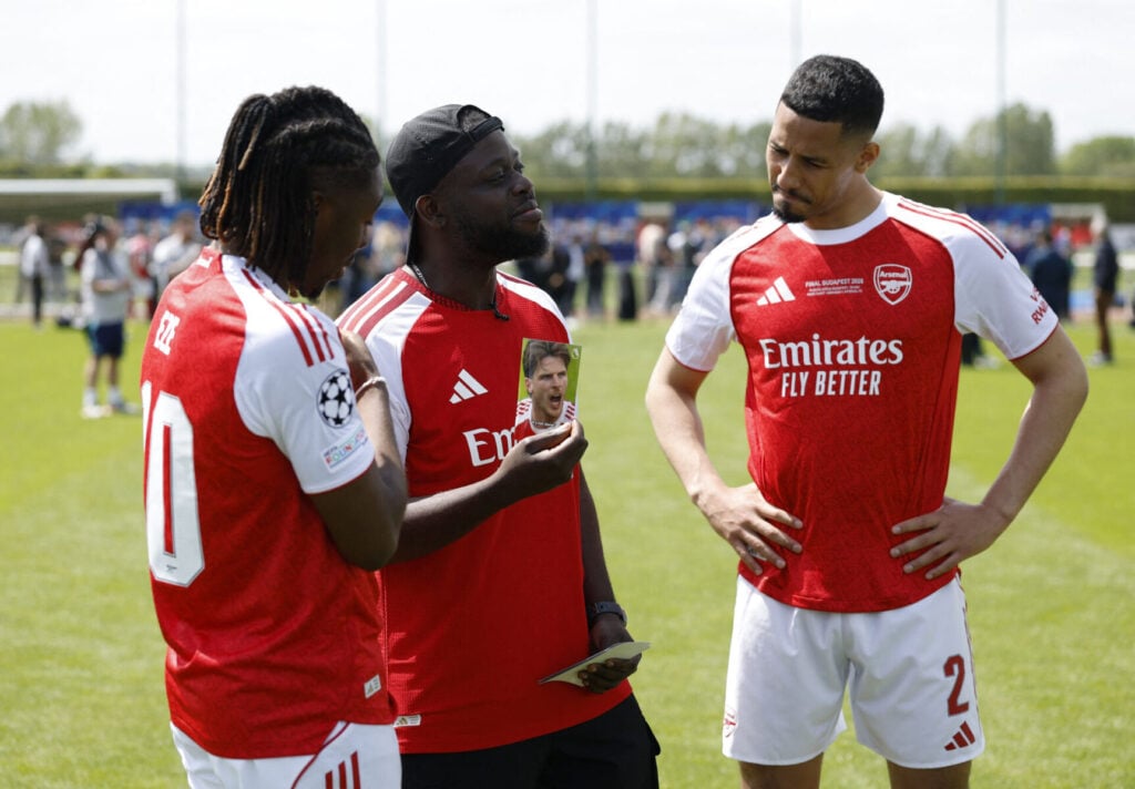 Arsenal har haft held med noget, som Danmark og Brian Riemer omvendt har haft svært ved.