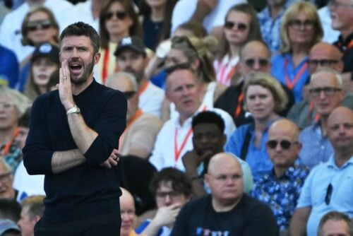 Manchester United-bossen Michael Carrick kan stå foran en opsigtsvækkende mulighed på transfermarkedet denne sommer.