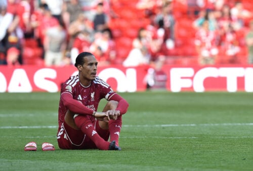 Det er nu en kendsgerning, at Virgil van Dijk og Liverpool har sagt farvel til cheftræner Arne Slot, der har fået sparket på Anfield.
