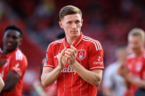Manchester United er tæt på første transfer denne sommer.