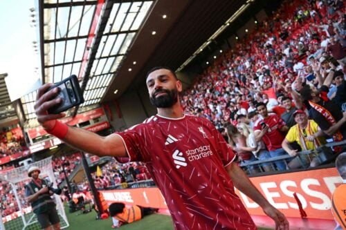 Det blev en uhyre vemodig og følelsesladet søndag eftermiddag på Anfield, hvor Mohamed Salah sagde farvel med et brag.