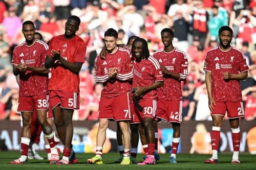 Liverpool står over for en af sommerens mest afgørende beslutninger, hvor flere spillere er impliceret i en svær kabale.