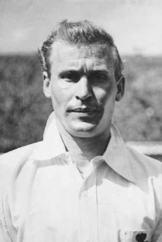 Wilf Mannion blev født på denne dag.