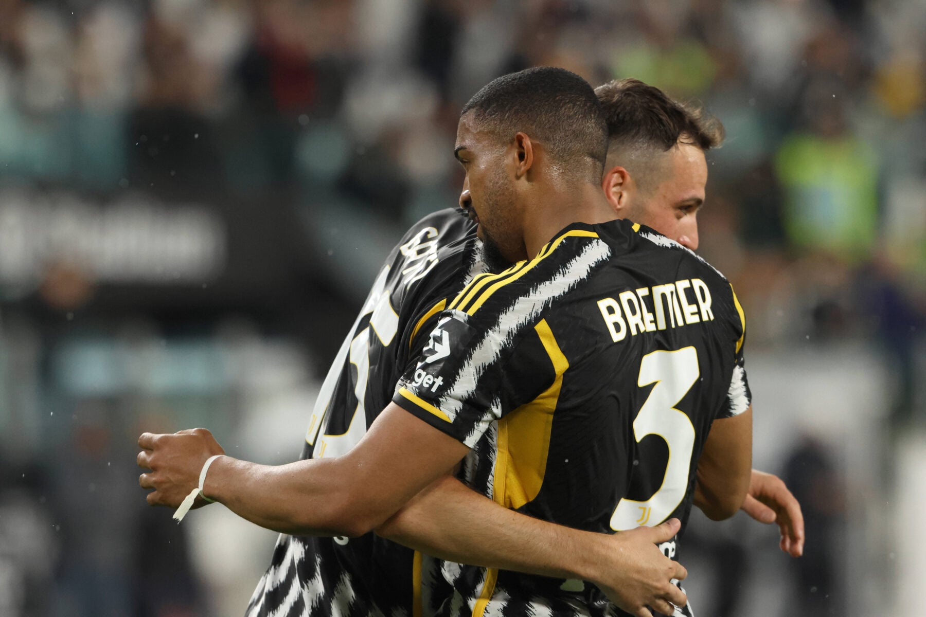 Liverpool vil angiveligt hente Gleison Bremer.