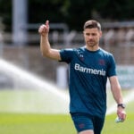 Xabi Alonso står over for et opsigtsvækkende Premier League-comeback, hvor han overtager roret hos Chelsea på en fireårig kontrakt.
