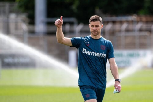 Xabi Alonso står over for et opsigtsvækkende Premier League-comeback, hvor han overtager roret hos Chelsea på en fireårig kontrakt.