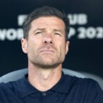 Xabi Alonso er klar med sin første Chelsea-transfer.