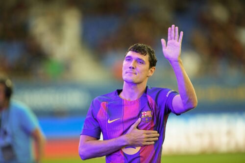Andreas Christensen tager to år mere i FC Barcelona.
