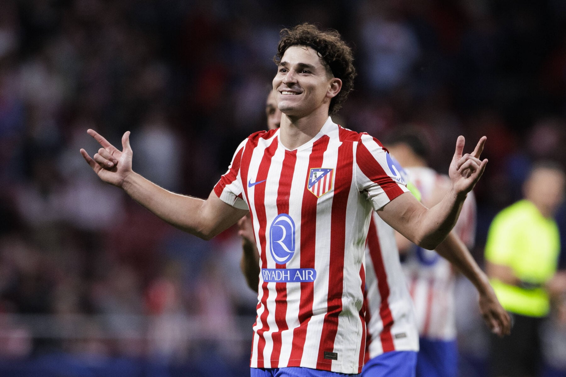 Julian Álvarez er meget tæt på et skifte til FC Barcelona