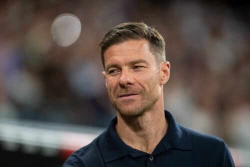 Xabi Alonso og Chelsea får angiveligt tilgang af endnu en spiller.