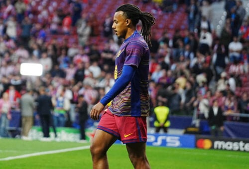 Liverpool forbereder sig på et afgørende transfervindue, hvor én stjerne skiller sig ud som et ideelt match: Jules Koundé fra FC Barcelona.