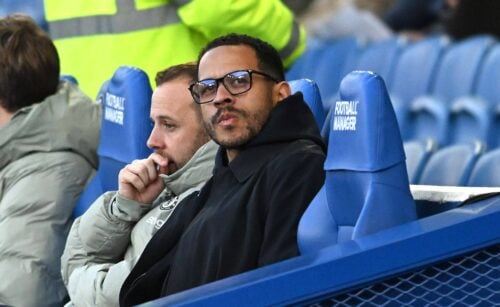 Endnu et kapitel er slut i Chelsea, hvor Liam Rosenior er færdig efter blot fire måneder i spidsen, men nu er et nyt job på vej.