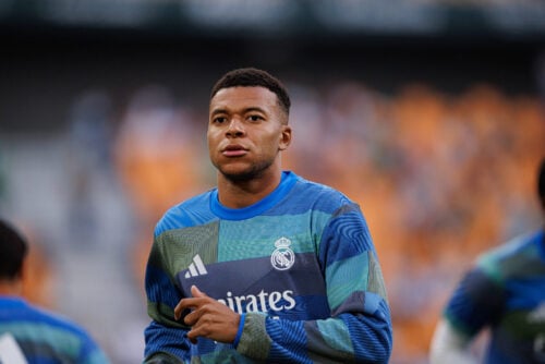 Kylian Mbappé var ikke en del af El Clásico søndag aften, hvor Real Madrid-nederlaget sendte guldet i hænderne på FC Barcelona.