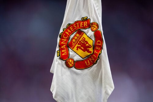 Manchester United lader til at have første signing på plads.