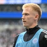 Hugo Larsson er i spil for Liverpool.