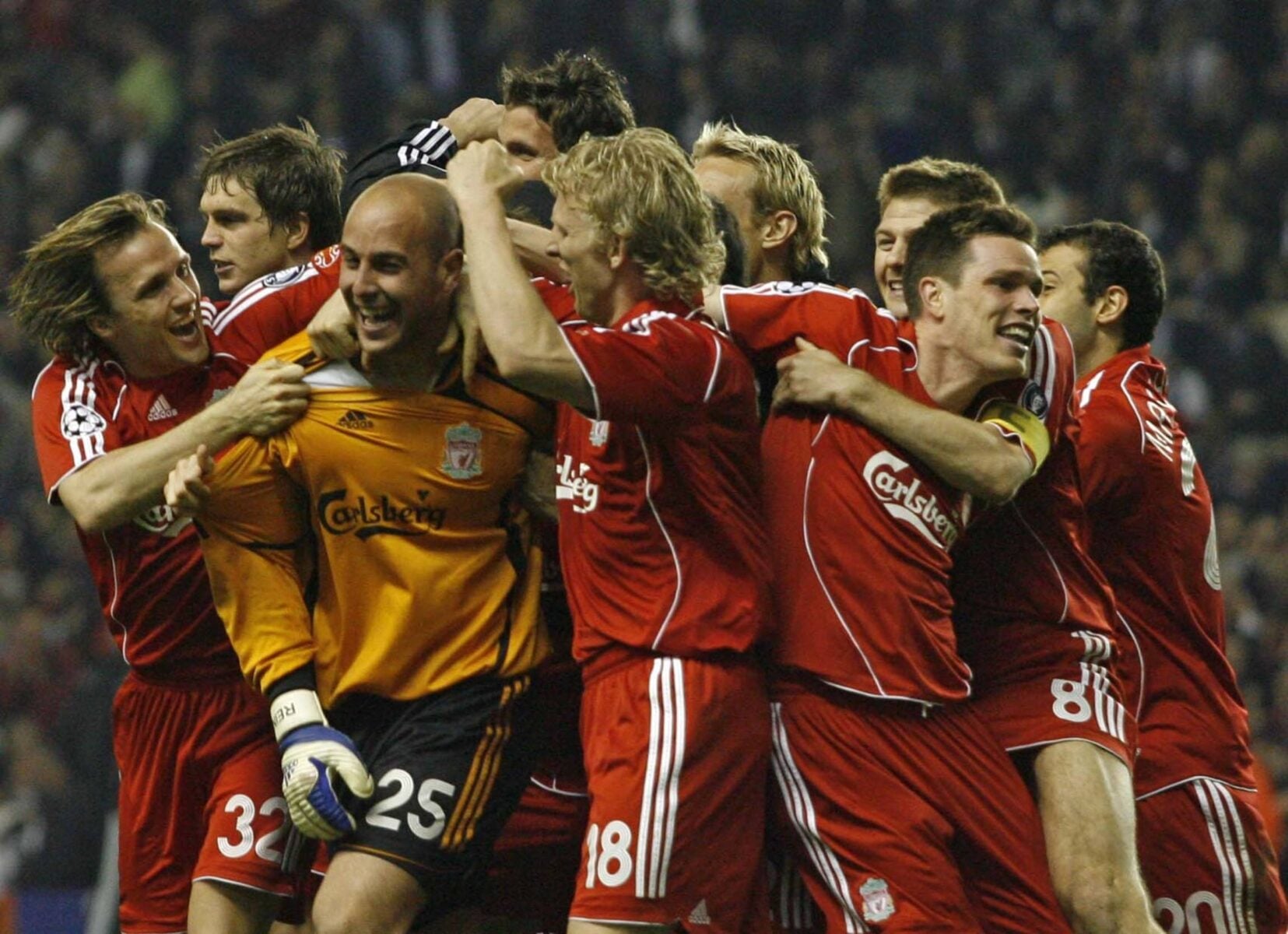 Steve Finnan har set sig tvunget til at sælge sin Champions League-medalje.