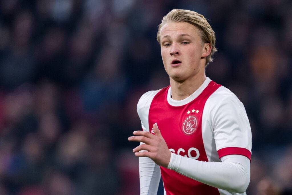 Kasper Dolberg får nu brutal kritik.