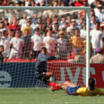 Fodboldhistoriker Michael Kjærbøl har begået en artikelserie om de største VM-skandaler gennem tiden. Vi er nået til VM i USA i 1994.