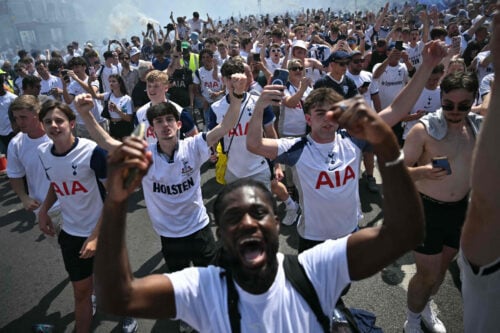 Tottenham forhandler med Manchester City.