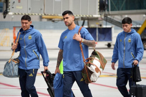 Manchester United kædes sammen med flere store navne denne sommer, men der nu er nyt om en handel med Tottenhams Cristian Romero.