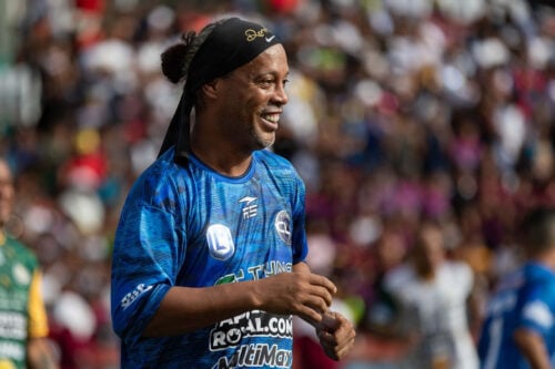 Ronaldinho er igen klar til at tørne ud.