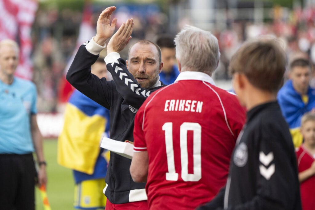 Triste scener på Odense Stadion søndag aften.