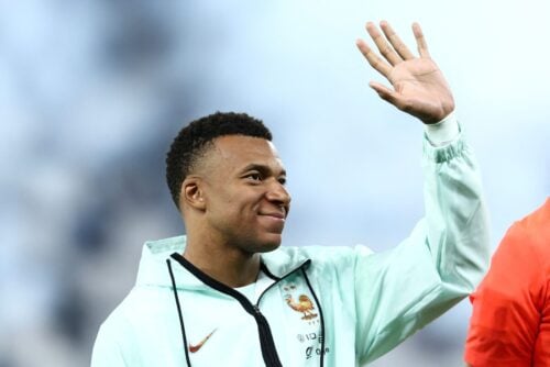 Kylian Mbappé er igen genstand for store transferspekulationer, mens Real Madrid har en klar holdning til den franske superstjerne.