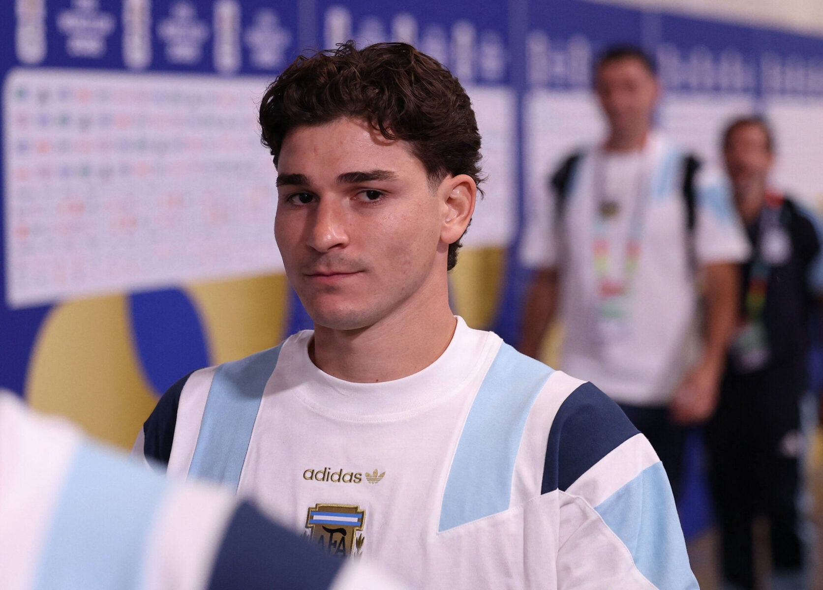 Julian Alvarez skal en tur til Arsenal, hvis man skal tro den chokerende melding.