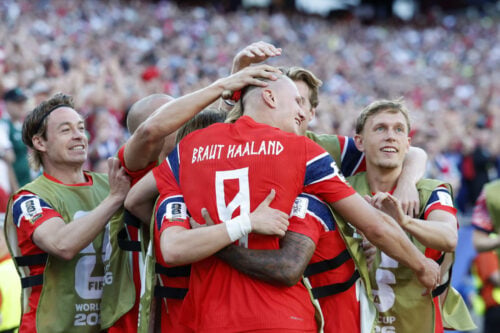 Erling Haaland og Norge kan møde Sverige ved VM.