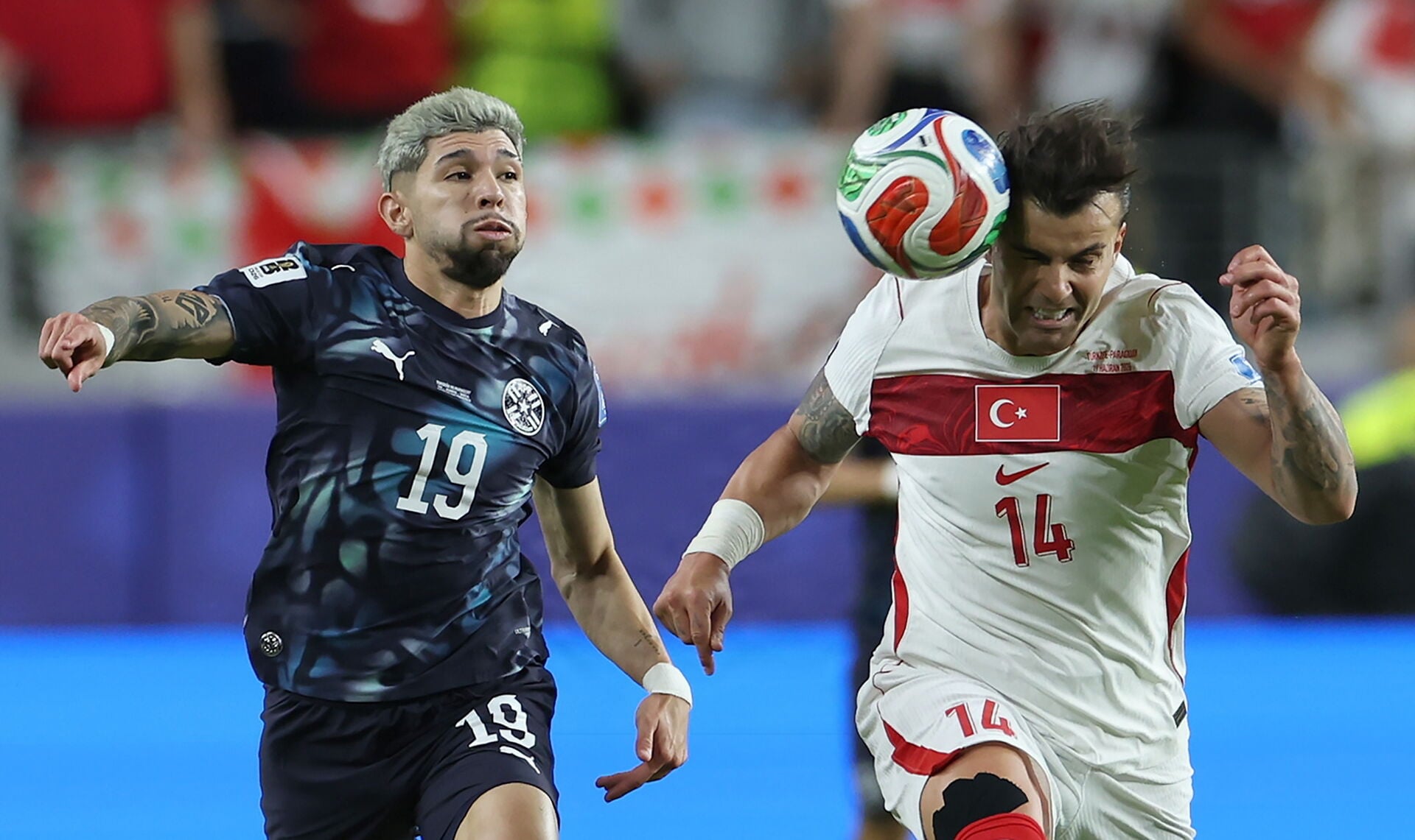 Paraguay kan potentielt nøjes med en uafgjort i sidste runde. 
