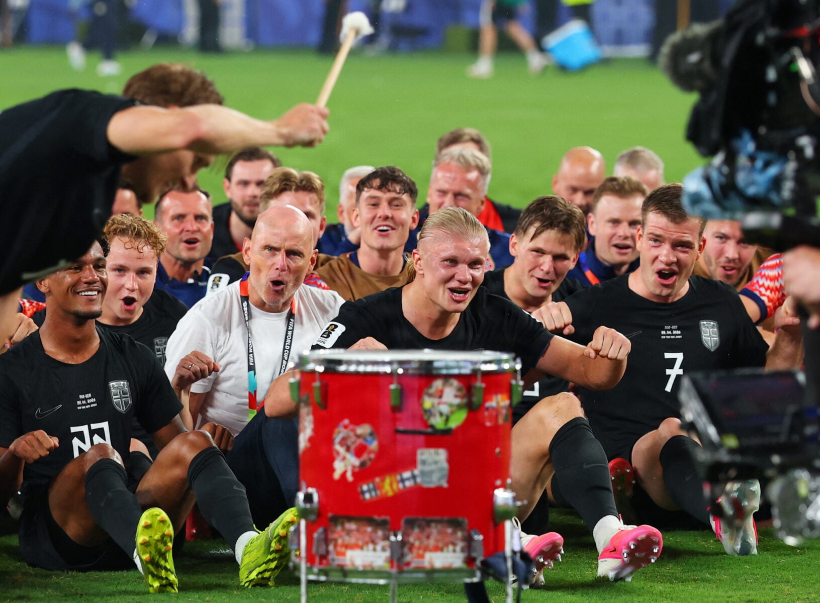 Ståle Solbakken og Norge ændrer mod Frankrig.
