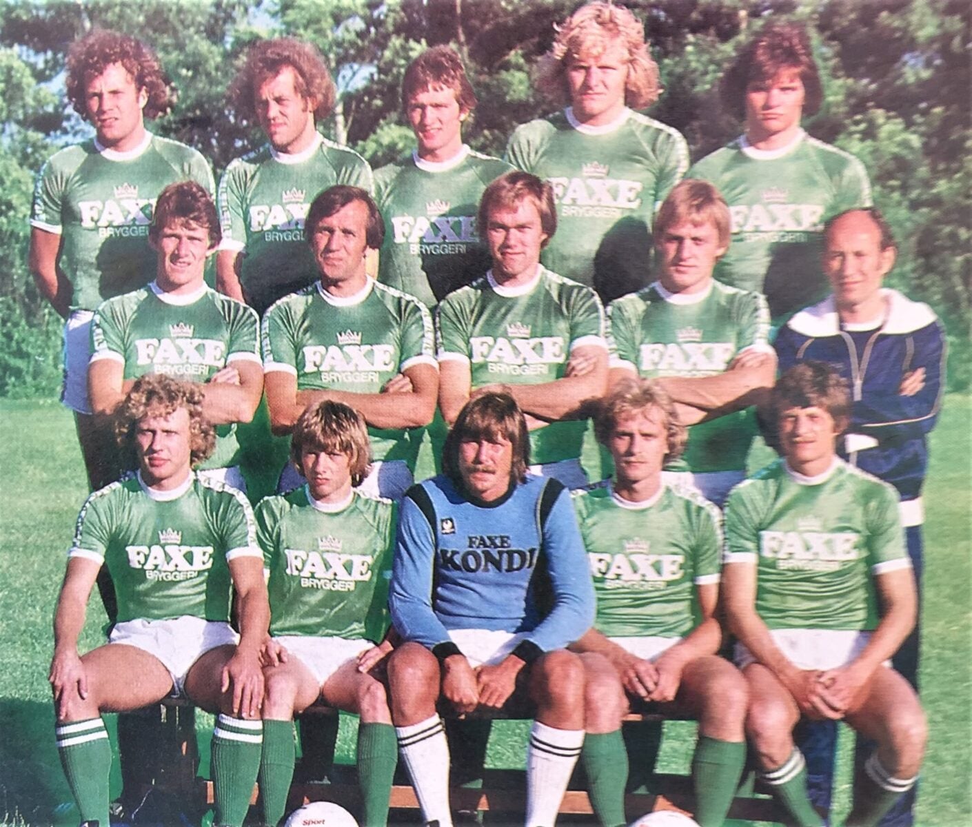 Næstved 1979. Henrik Skouboe sidder til højre for målmanden Finn Jeppesen.